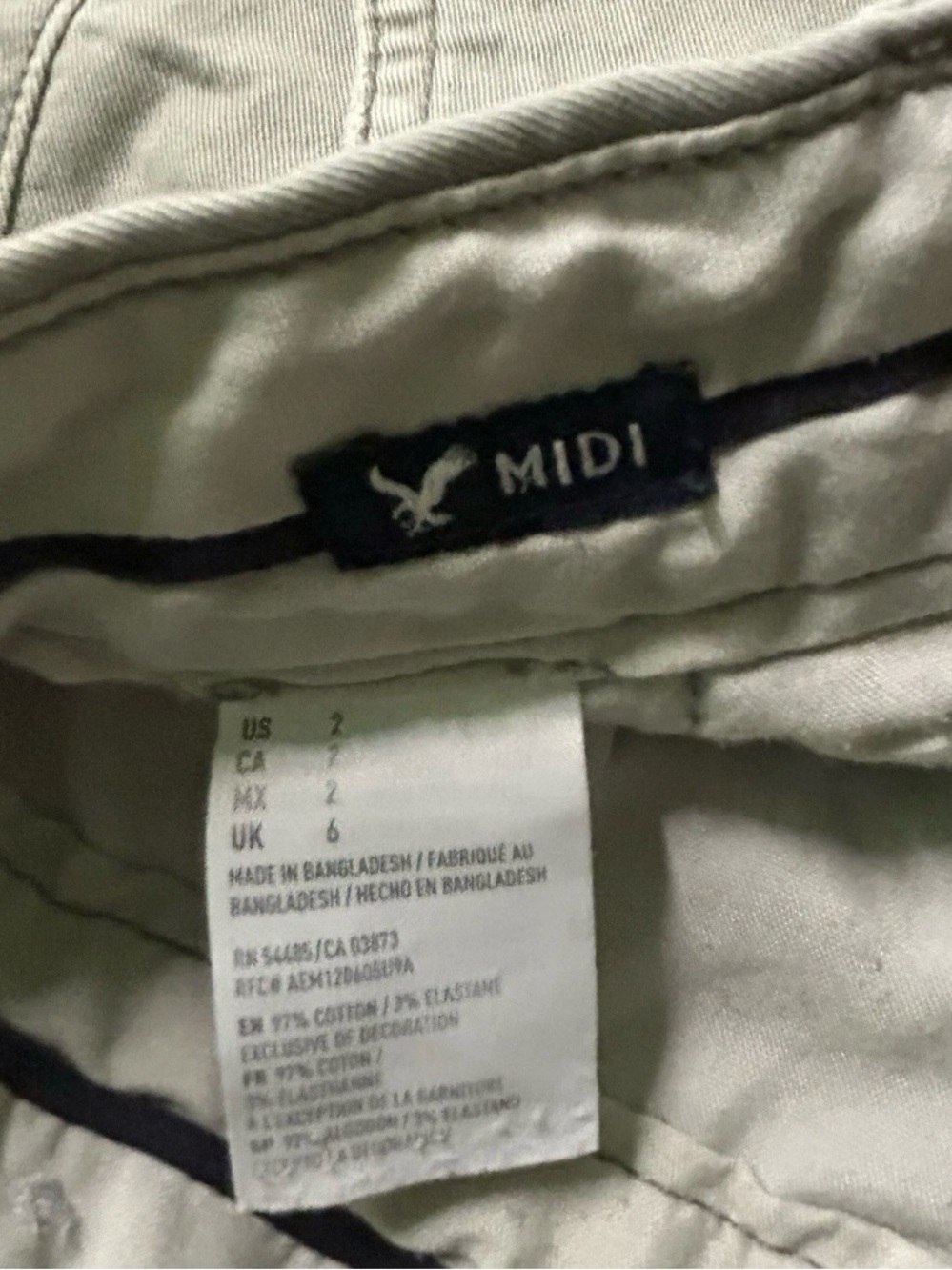 Women’s American Eagle Midi Stretch Khaki Shorts Size 2 - Picture 4 of 4
